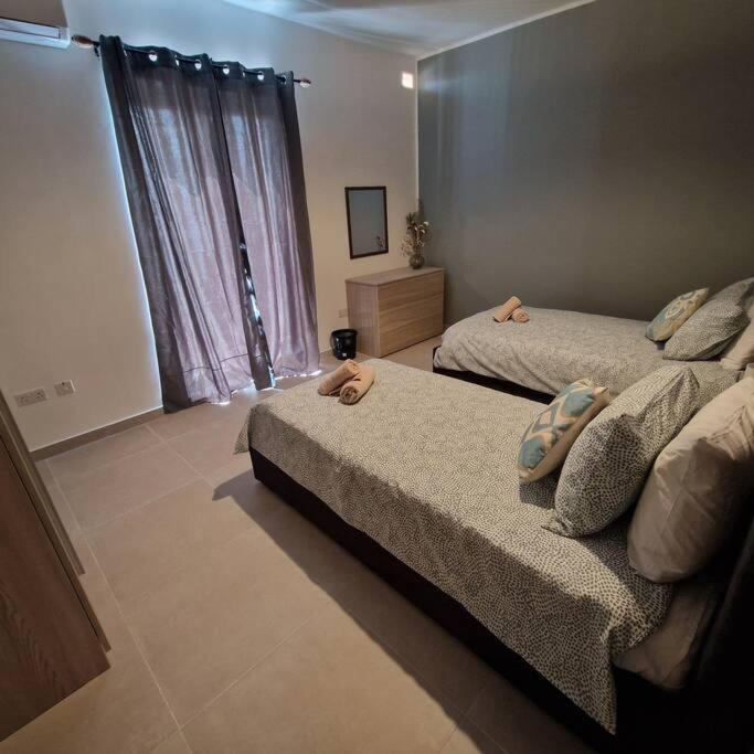 Centrally Located, Well Equipped, Stylish Flat. St. Paul's Bay Ngoại thất bức ảnh