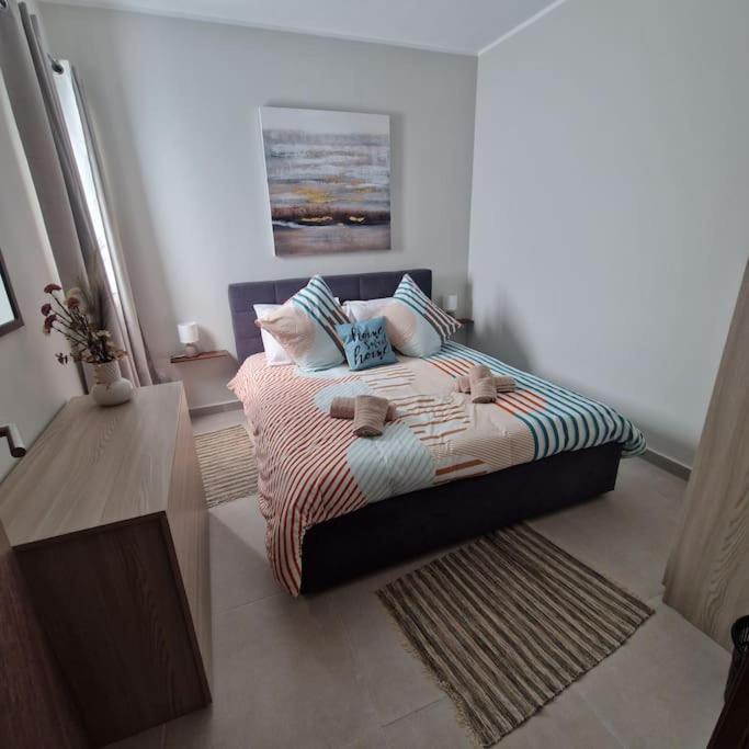 Centrally Located, Well Equipped, Stylish Flat. St. Paul's Bay Ngoại thất bức ảnh