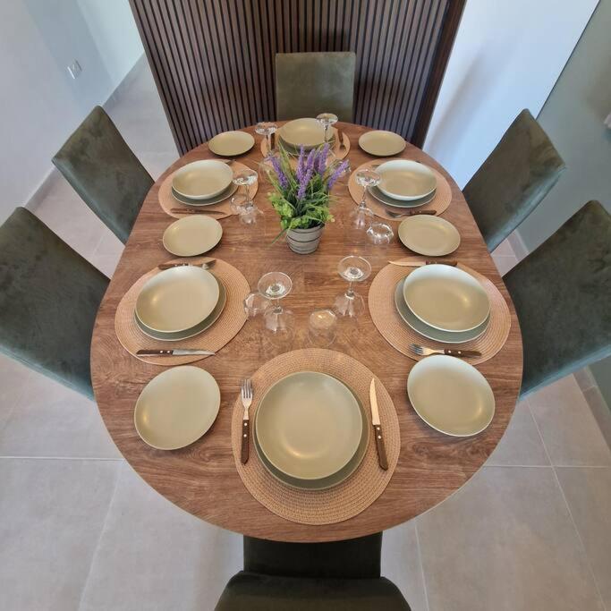 Centrally Located, Well Equipped, Stylish Flat. St. Paul's Bay Ngoại thất bức ảnh