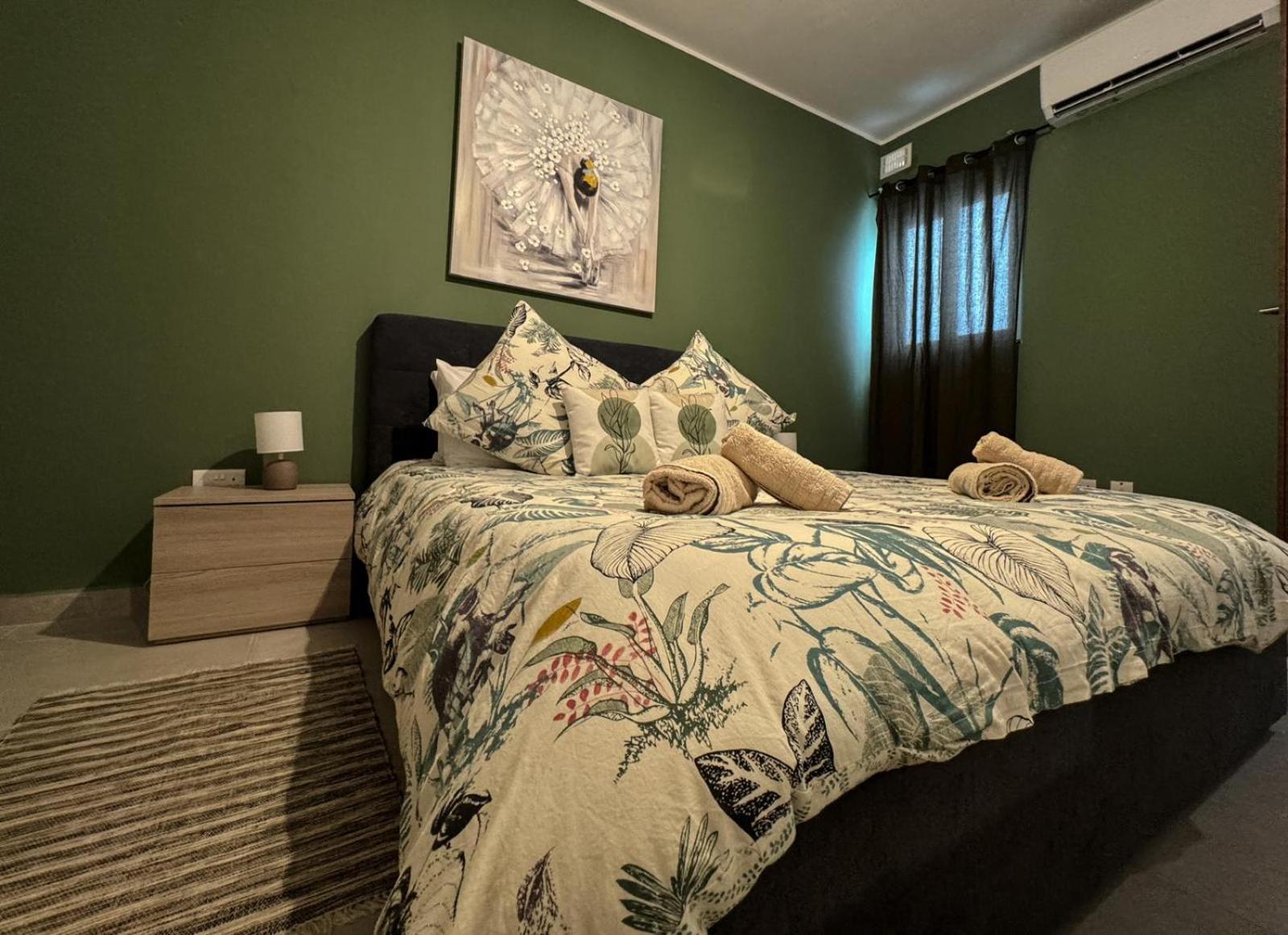 Centrally Located, Well Equipped, Stylish Flat. St. Paul's Bay Ngoại thất bức ảnh